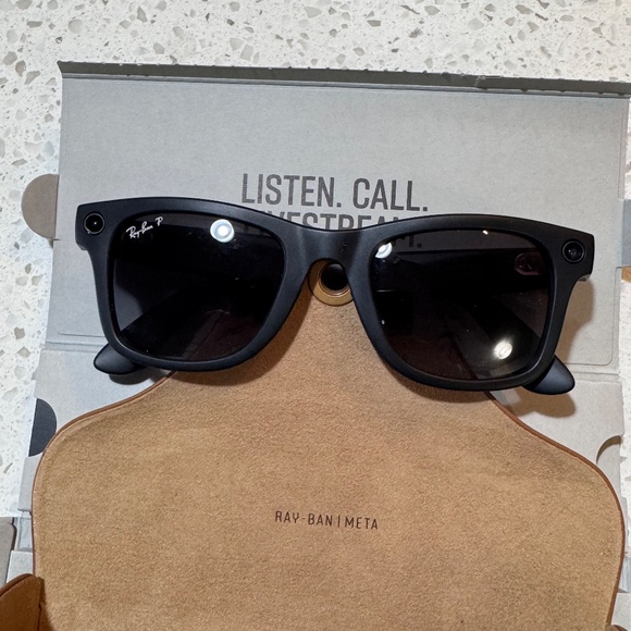 Ray Ban Meta AI Men’s Glasses - Regular Size - POLARIZED - Picture 3 of 7